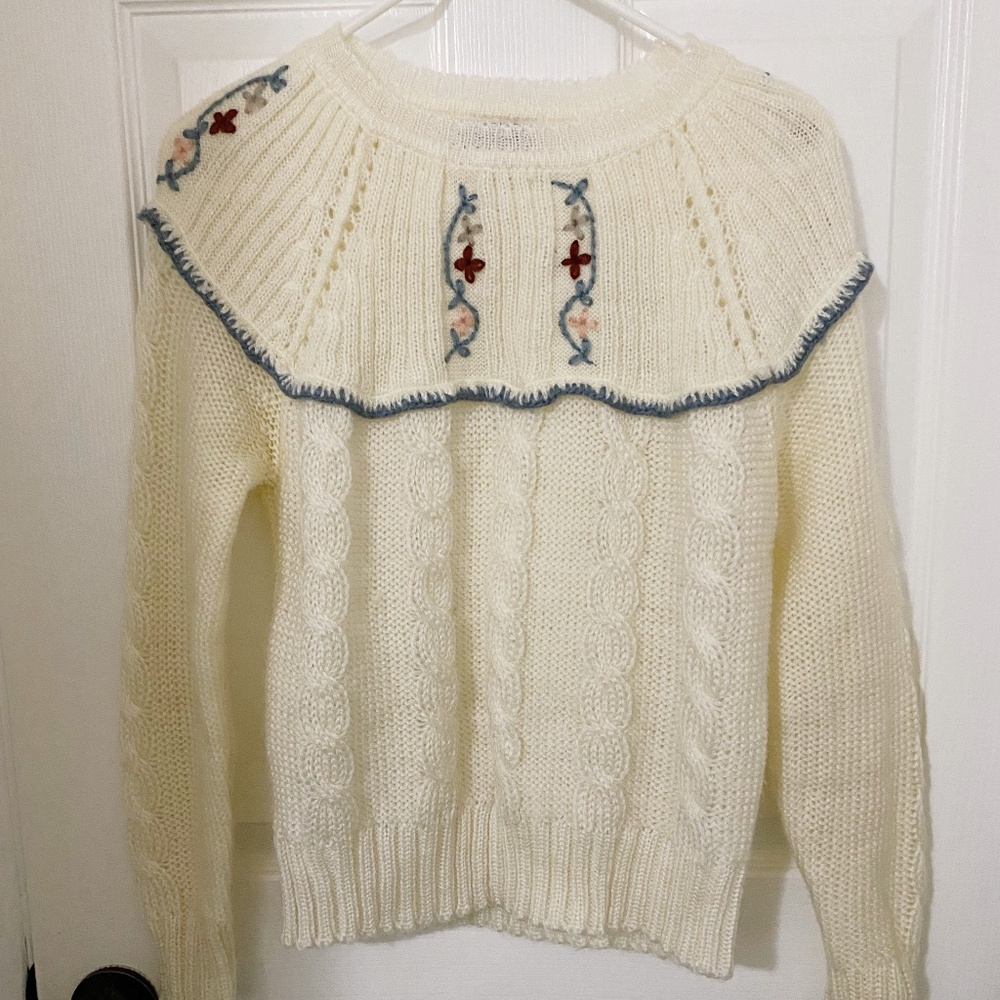 Hand Loomed Size S Women’s Cardigan Made in Korea.